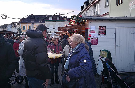 Seniorenbund - Ortsgruppe Zwölfaxing besucht Adventmarkt in Melk